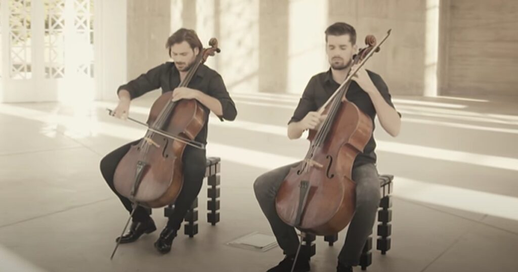 De spelar Leonard Cohens klassiker Hallelujah på Cello - snacka om gåshud