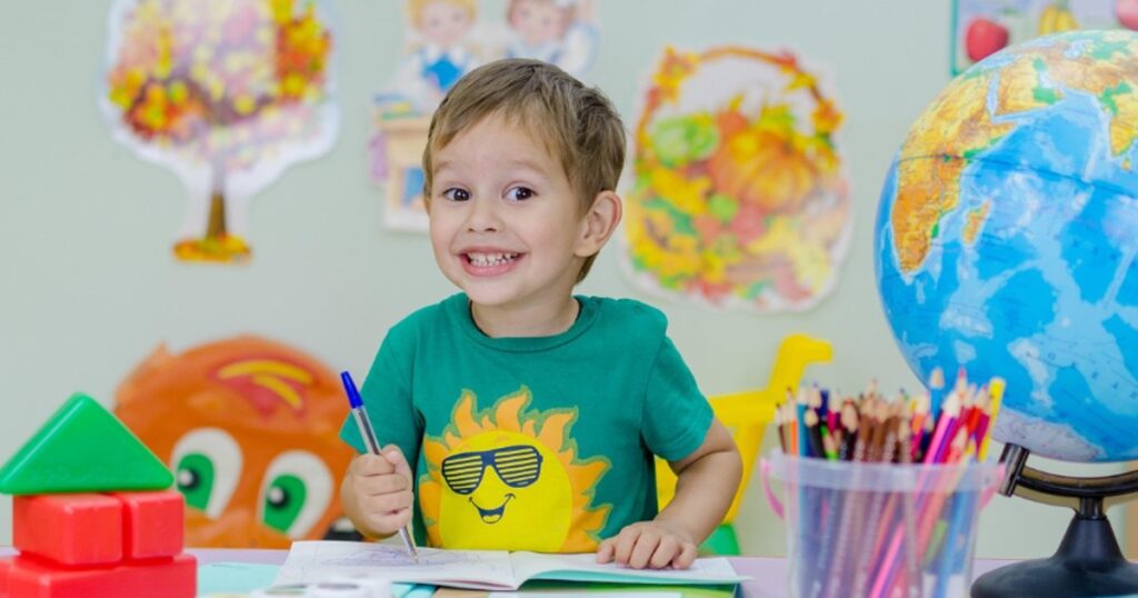 Det är inte lätt att hänga med och höra allt som fröken berättar - det här blev hur roligt som helst