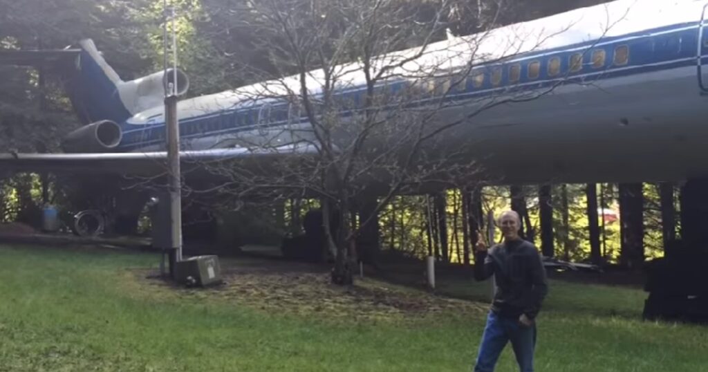 Han köpte ett övergivet flygplan och gjorde om den till ett lyxhem – vänta bara tills du får se insidan