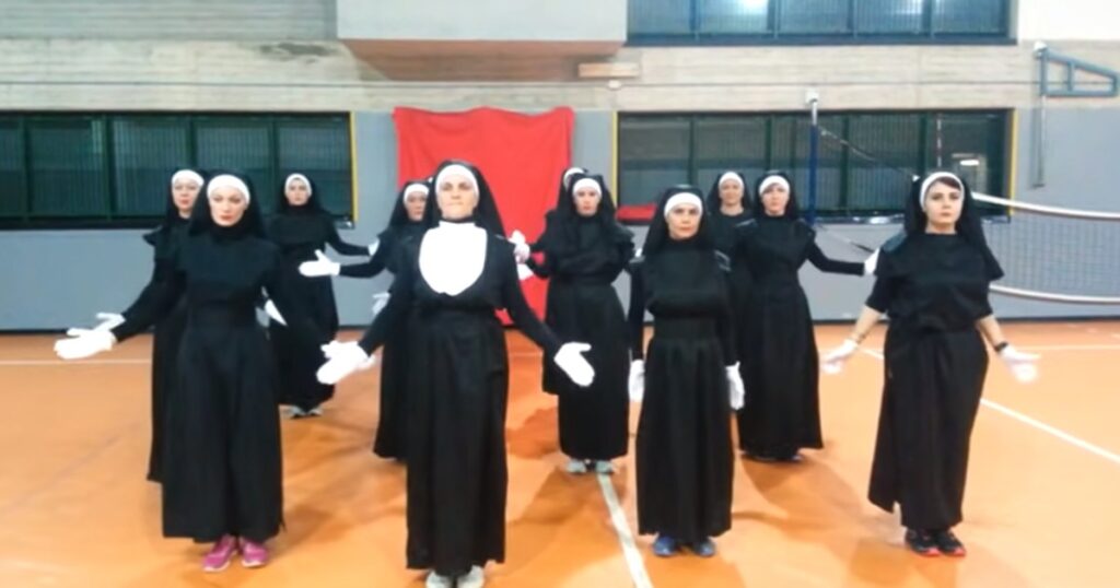 Nunnorna framför ett storslaget Zumba-uppträdande – se bara nu när de släpper loss